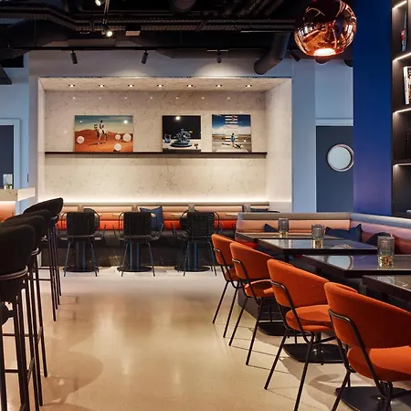Tribe Paris Ouen Szálloda 4*