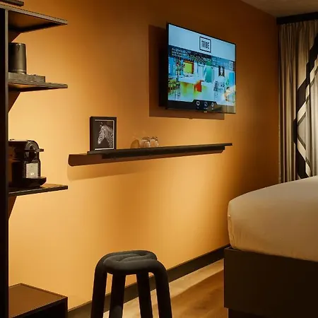 Hotel Tribe Paris Ouen