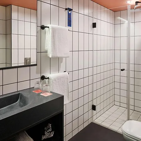 Hotel Tribe Paris Ouen 4*