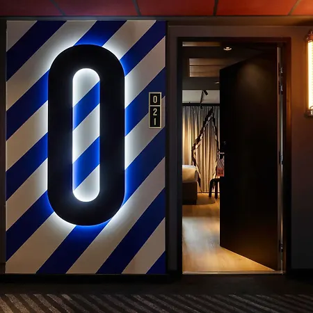 Tribe Paris Ouen 4*