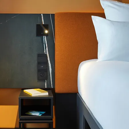 Tribe Paris Ouen 4*