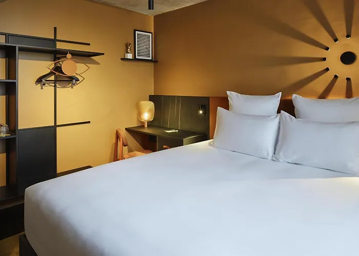 Tribe Paris Ouen Hotel 4*