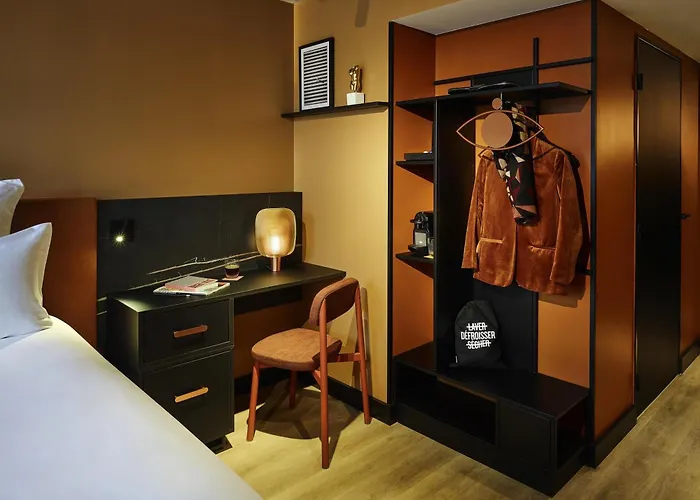 Tribe Paris Ouen 4*