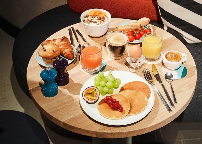 Tribe Paris Ouen 4*